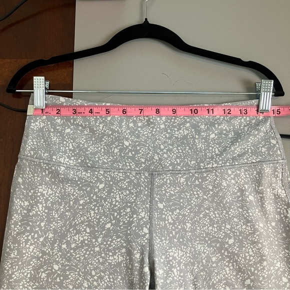 Athleta High Rise Primrose Chaturanga Tight in Gathering Storm Medium Leggings - Picture 14 of 15